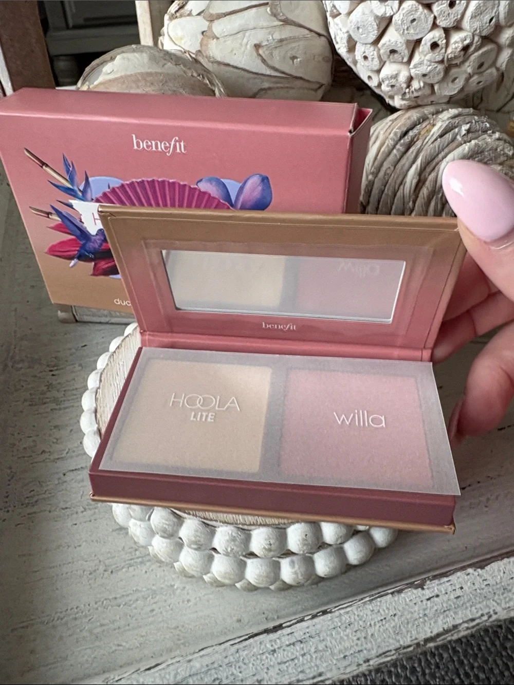 Benefit benefit’s hoola